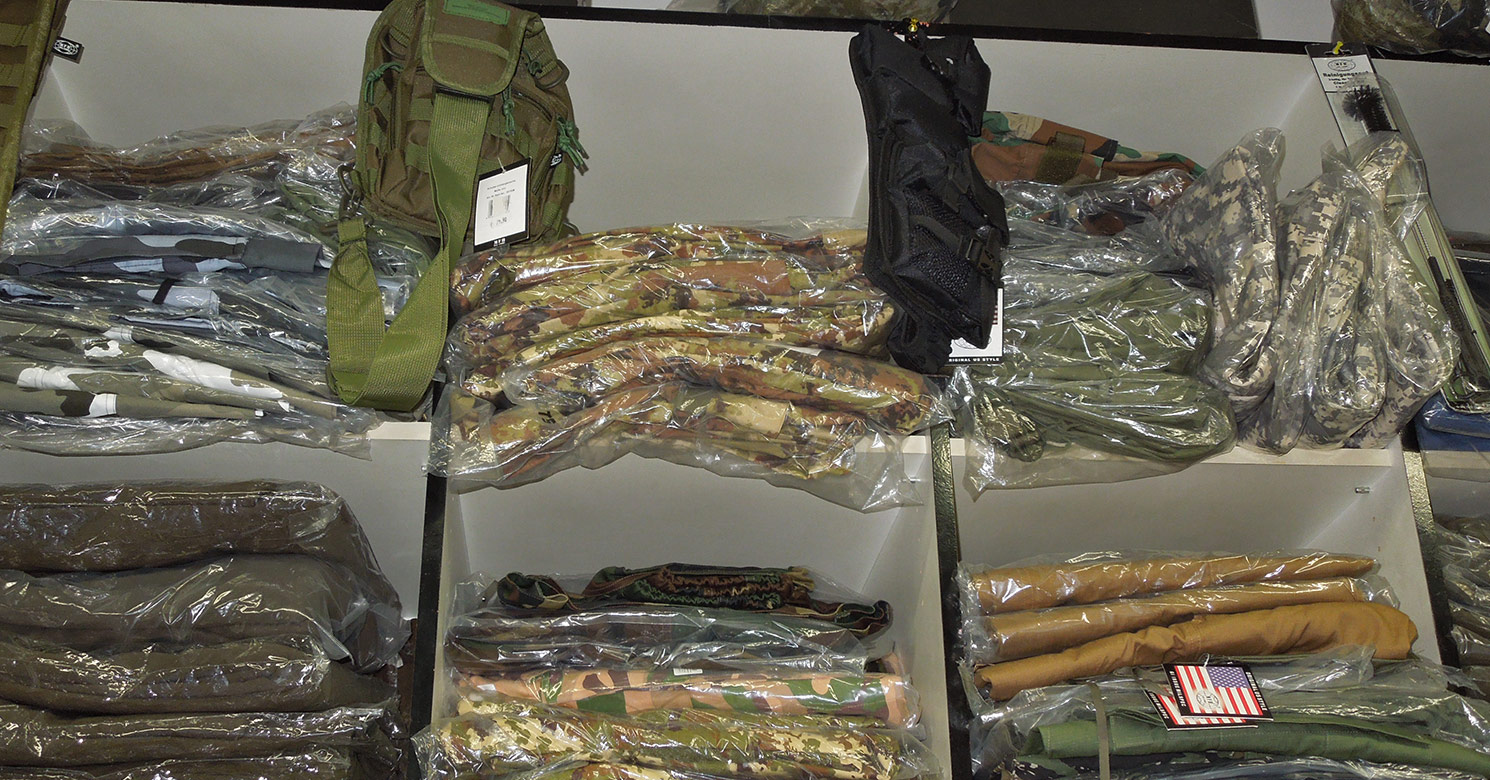militare abbigliamento